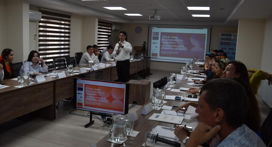 National trainers deliver a course on media literacy organized by the OSCE in Turkmenistan