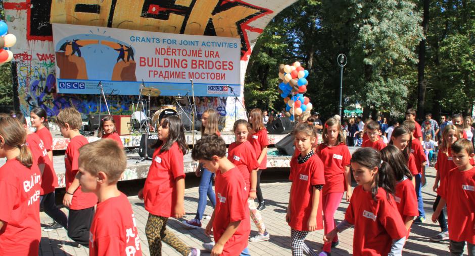 pålidelighed Rædsel Villig Building Bridges: OSCE Mission to Skopje supports student interaction | OSCE