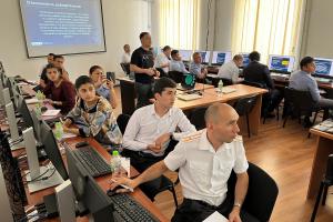 Training participants during the session on principles of search and seizure of digital evidence. (OSCE/Juraj Nosal)