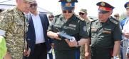 Kamchybek Tashiev, Vice Chairman of the Cabinet of Ministers, inspecting equipment during the demonstration in Batken. (OSCE)