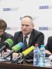 Ambassador Wolf-Dietrich Heim (c), Special Representative of the OSCE Chairperson-in-Office for the Transdniestrian settlement process, and Ambassador Michael Scanlan (r), Head of the OSCE Mission to Moldova, speaking at a press conference, Chisinau, 24 March 2017. (OSCE/Liubomir Turcanu)