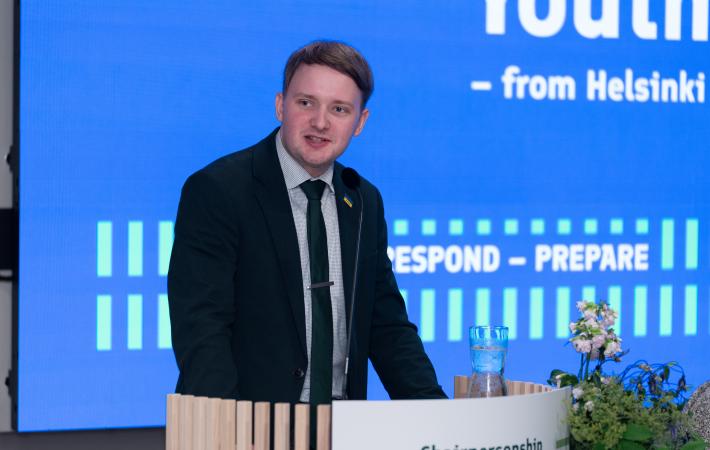Santeri Leinonen, OSCE Chairperson-in-Office’s Special Representative on Youth, Peace and Security, addressing the OSCE Chairpersonship Youth Forum, Helsinki, 30 July 2025. (Markku Pajunen)