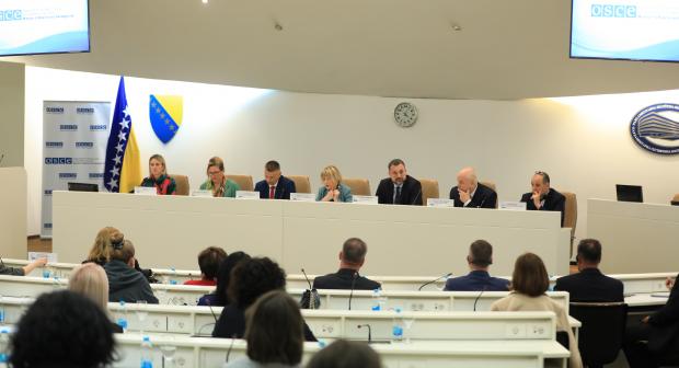 SARAJEVO, 16. maj 2024. godine –  U Sarajevu je juče održana Treća pregledna  konferencija o eliminaciji rodno zasnovanog nasilja, koju je otvorila generalna sekretarka OSCE-a, Helga Maria Schmid. 