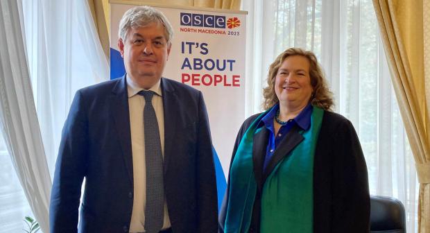 Ambassador Igor Djundev, Permanent Representative of North Macedonia to the OSCE, meeting the newly appointed OSCE Special Representative and Co-ordinator for Combating Trafficking in Human Beings, Dr. Kari Johnstone, Vienna 30 October 2023 (OSCE)